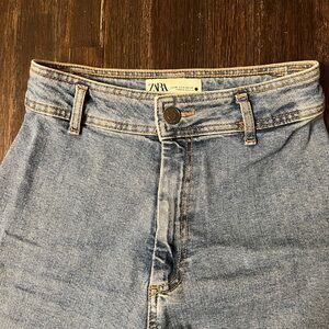 Zara Light Blue High-Waisted Jeans